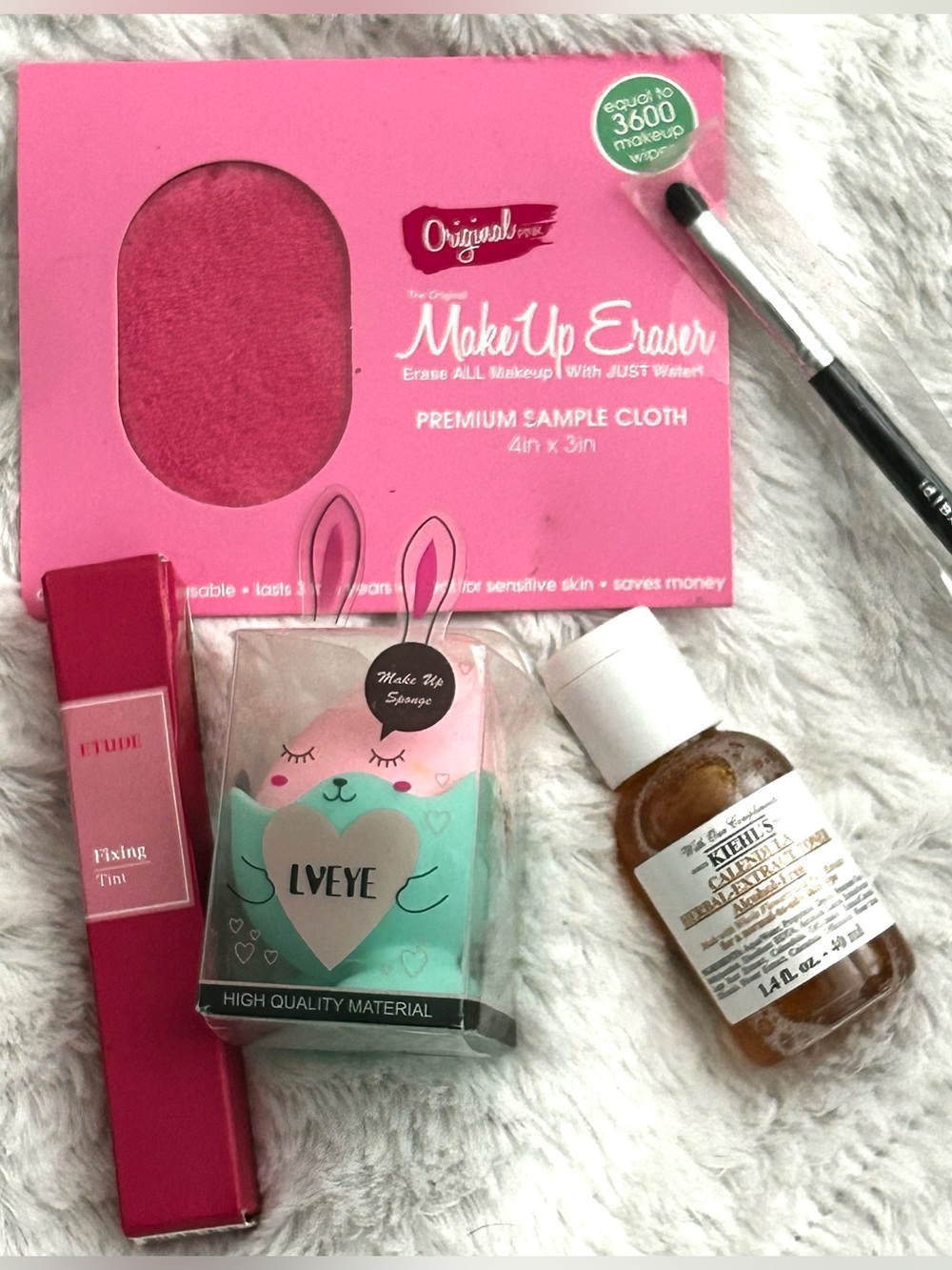 Beauty Bundle Kiehls Étude and more!